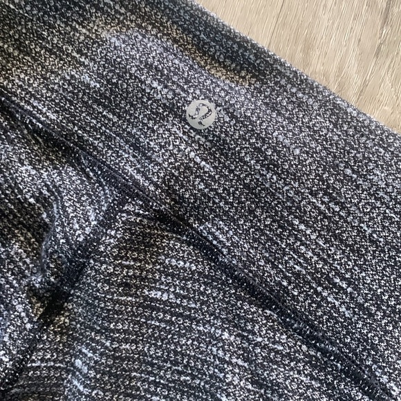 Lulu Lemon Tight Size 4 Wunder Under Low Rise Luon Variegated Knit Black Heather - Picture 8 of 12